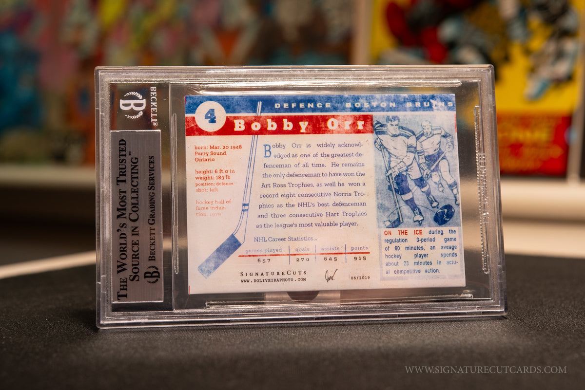 Bobby Orr Boston Bruins 1954 Topps Signature Cut Card Beckett Slabbed