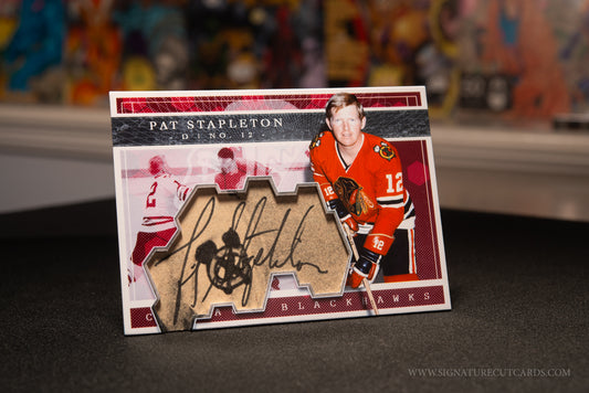 Pat Stapleton Chicago Blackhawks Expansion Era Signature Cut Card